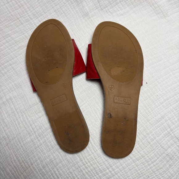 Rouge Helium Burgundy Woven Sandals, Size 7 - Picture 3 of 3